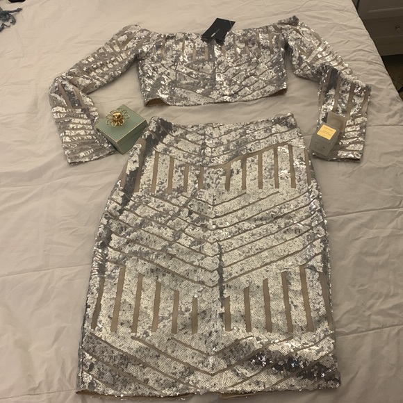 Two piece outfit. - Picture 2 of 4